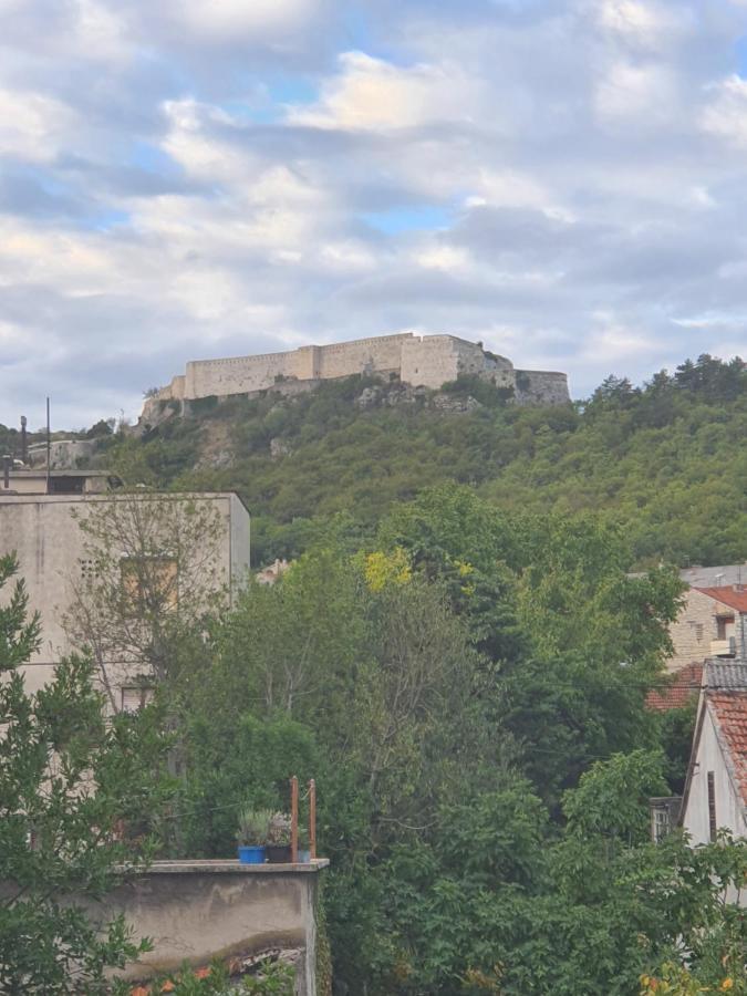 Apartman Noa Knin Exterior foto